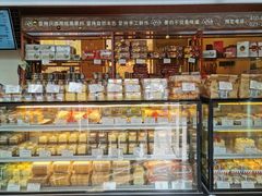 面包甜点陈列柜-红宝石·鲜奶小方·海派西点房(长阳店)