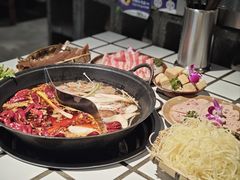 -贰回巷火锅馆(钟楼店)