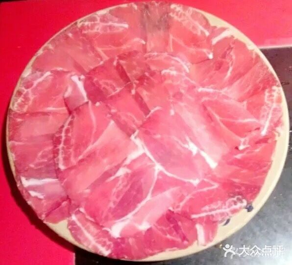 锅底味道不错，然后菜品质量也很棒