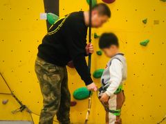 -问山MountQuest攀岩馆