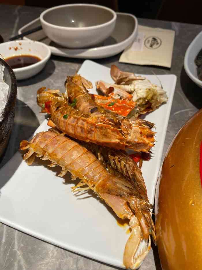 鱼鲜生活海鲜火锅自助(正佳广场店)-"五一假期最后一天公司聚餐,行政