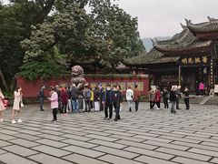 -峨眉山报国寺