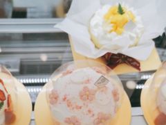 -花花卷卷·鲜食蛋糕(静安久光百货店)
