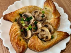 -VERIE BAKEHOUSE