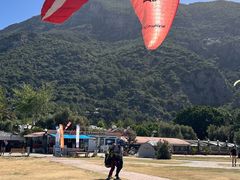 -费特希耶滑翔伞