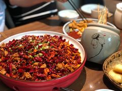 -有红鸡毛店·川菜(建设路店)