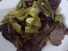 拌牛肉-努尔古丽奶茶