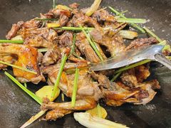 香茅炒鸽锅-一煲鸽