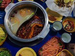 鸳鸯锅底-马路边边·成都串串(翠柏路店)