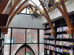 -钟书阁(松江泰晤士小镇店)