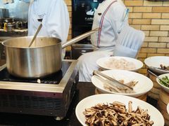 -圣丰索菲特·2 On 988 Café 自助餐厅