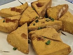 香煎客家黄豆腐-银峰农庄·特色烧鸡·鲜无花果浸鸡