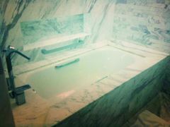 -上海滴水湖皇冠假日酒店