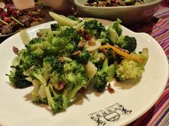 -香巴拉云南餐厅(华莱坞店)