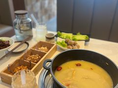 -汤宴·参须肚包鸡(南京路店)