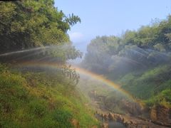 -雪山彩虹谷景区
