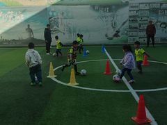 -飞梦少儿足球培训(塘桥校区)