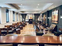 大堂-星巴克臻选(广州沙面店)