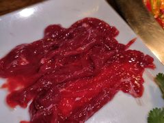 手工嫩牛肉拼水晶嫩肉片-城墙拐拐火锅(三峡广场黑金冠店)