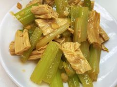 芹菜腐竹-墩儿大碗宽面(来福士店)
