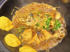 铁锅炖松花江大涟鱼-靠山屯东北铁锅炖(东北菜，古美西路店)