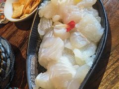 -老牌坊云南鱼豆花火锅(爱建店)