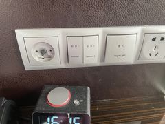 -上海虹桥西郊假日酒店