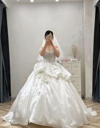 -予白婚纱礼服馆