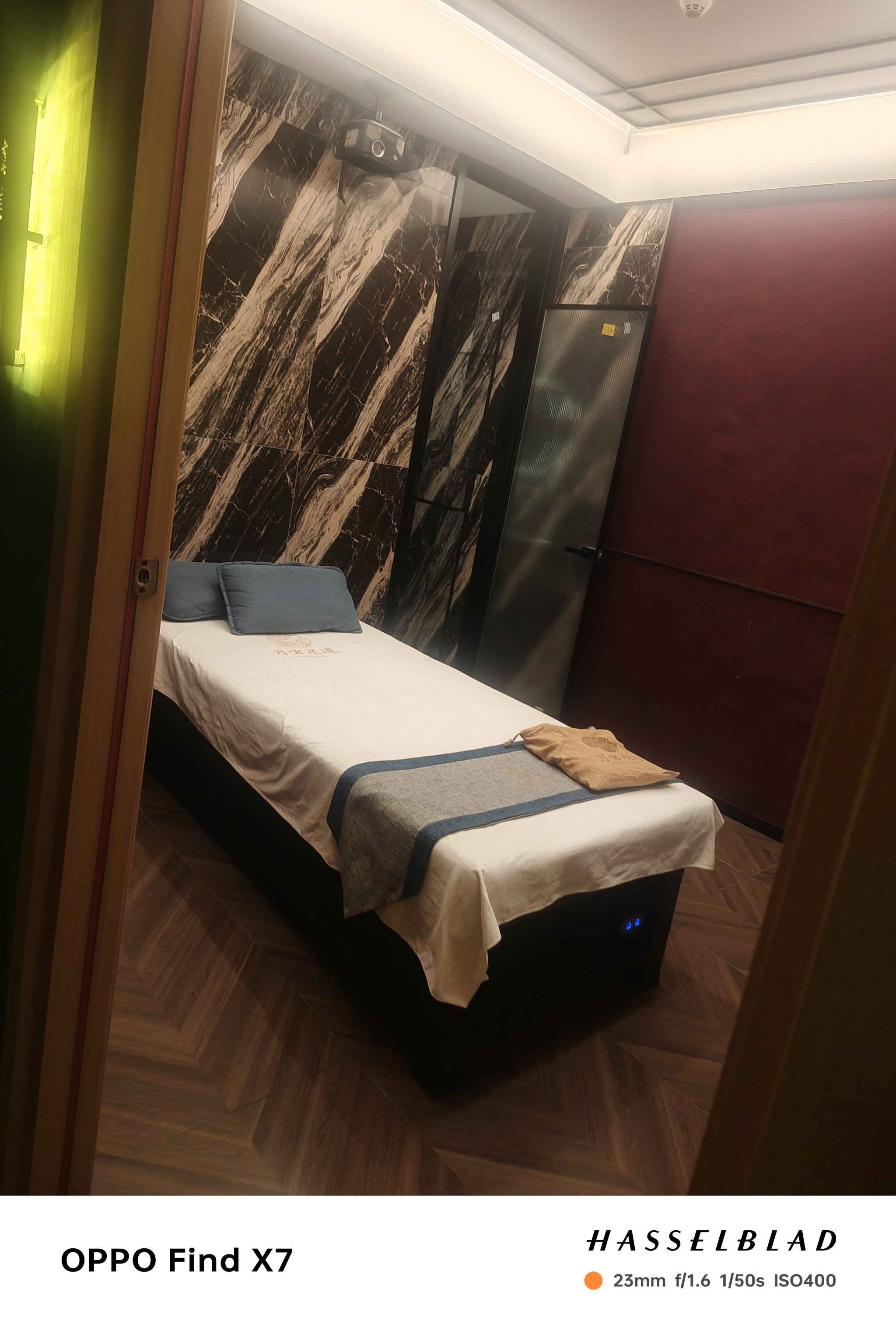 在这家足疗店体验了一次,感觉真是太好了.服务周到