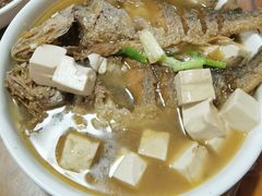 大黄鱼炖豆腐-温州一家人美食(西木头市店)