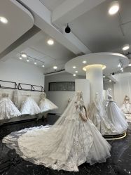 -禕·愫白婚纱商店