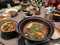 -香山湖家家宴(中山陵店)