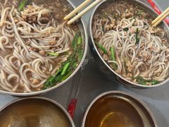 -正宗杨记普洱酸醋米线(总店)