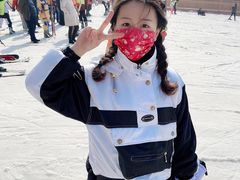 -采薇庄园四季滑雪场