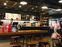大堂-星巴克臻选(青岛麦凯乐分店)