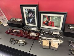 -肆兮眼镜·蔡司·徕卡战略合作店(大坪店)