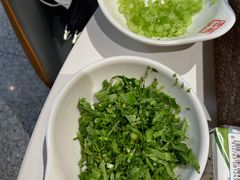 -犇鼎牛潮汕牛肉火锅(新辰里学清路店)