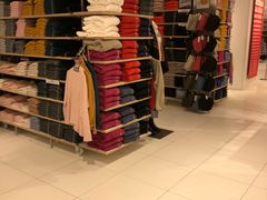 -优衣库(青岛伟东乐客城店)