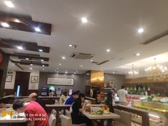 -泉福居酱骨头自助广场(南大街商业步行街店)
