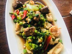 -Dang restaurant (patong phuket)