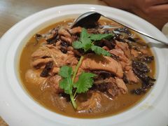 小鸡炖蘑菇-上关雪東北菜(中房金谊店)