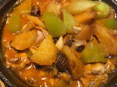 酸笋牛蛙煲-丽丽三鲜螺蛳粉(田林路店)