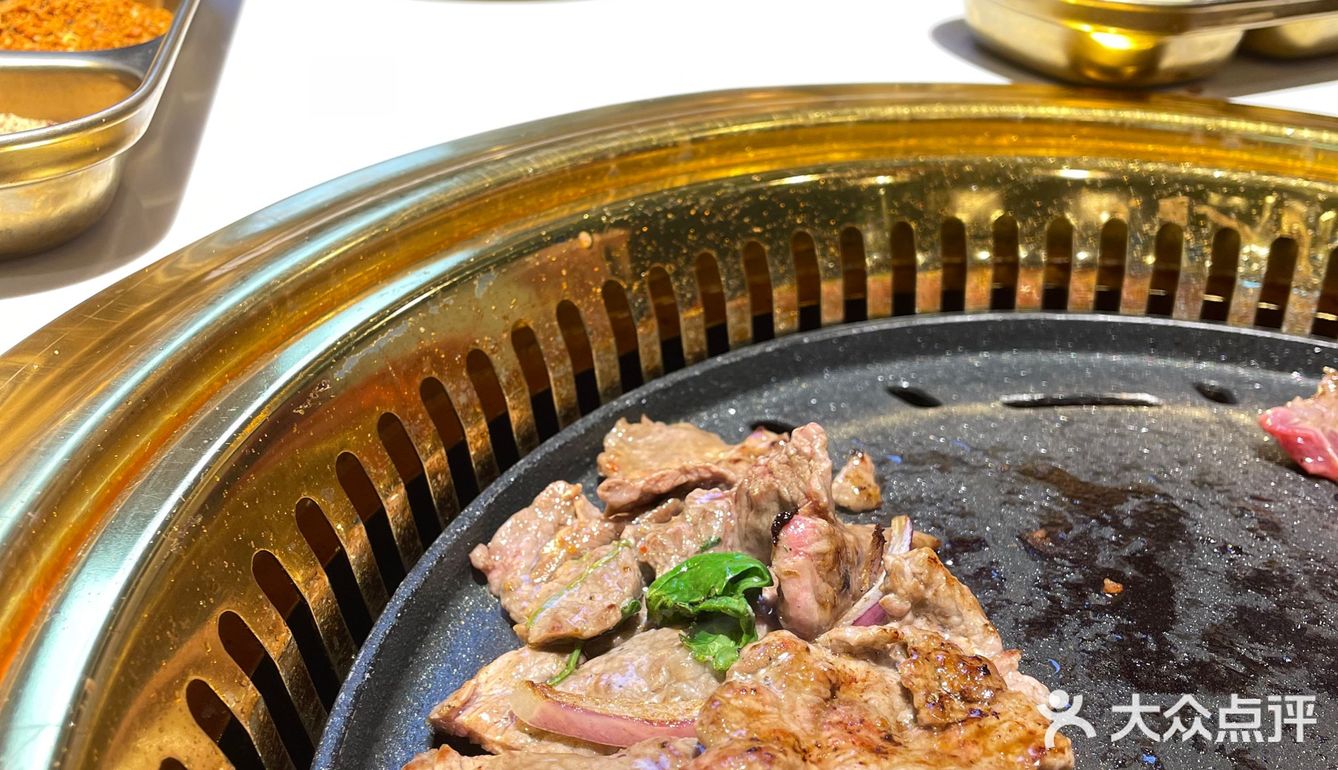 原来东北烤肉的肉一点也不油腻