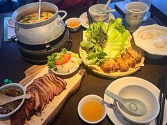 -大头虾越式风味餐厅(光明广场店)