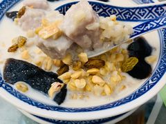 烧仙草o燕麦o薏仁o香芋-恒信牛奶甜品(南京总店)