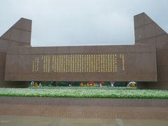 -龙华烈士纪念馆-停车场
