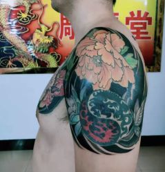 -雕龍堂纹身穿孔洗纹身培训