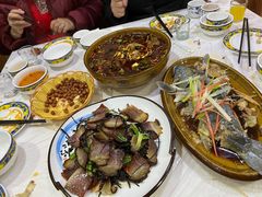 -乡土特色.冷锅鱼.牦牛肉汤锅