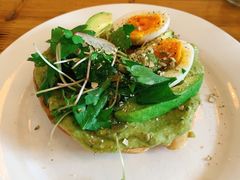 牛油果吐司-Egg•Allday Brunch(襄阳北路店)