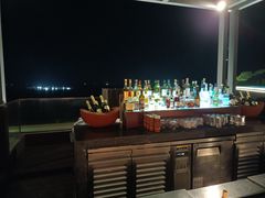 -瑰丽酒店·海吧·天际下午茶·现场DJ·天台酒吧